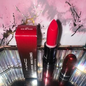 MAC Give Me Fever Love Me Lipstick